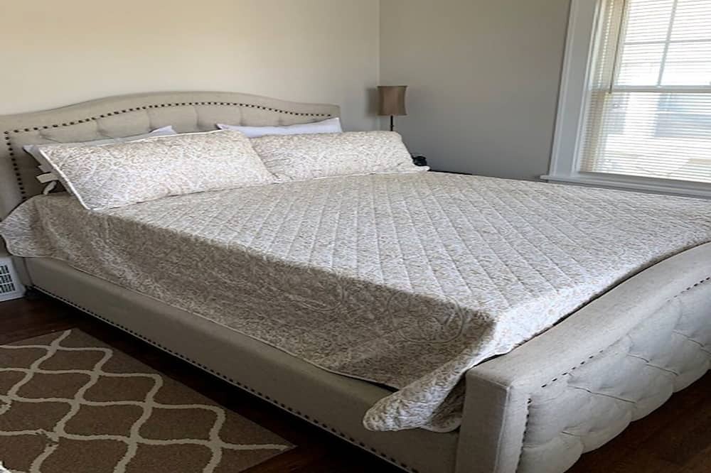 Photo of Bedroom in Twinsburg
