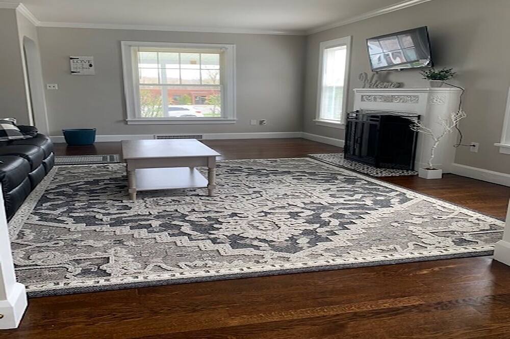 Photo of Livingroom in Twinsburg