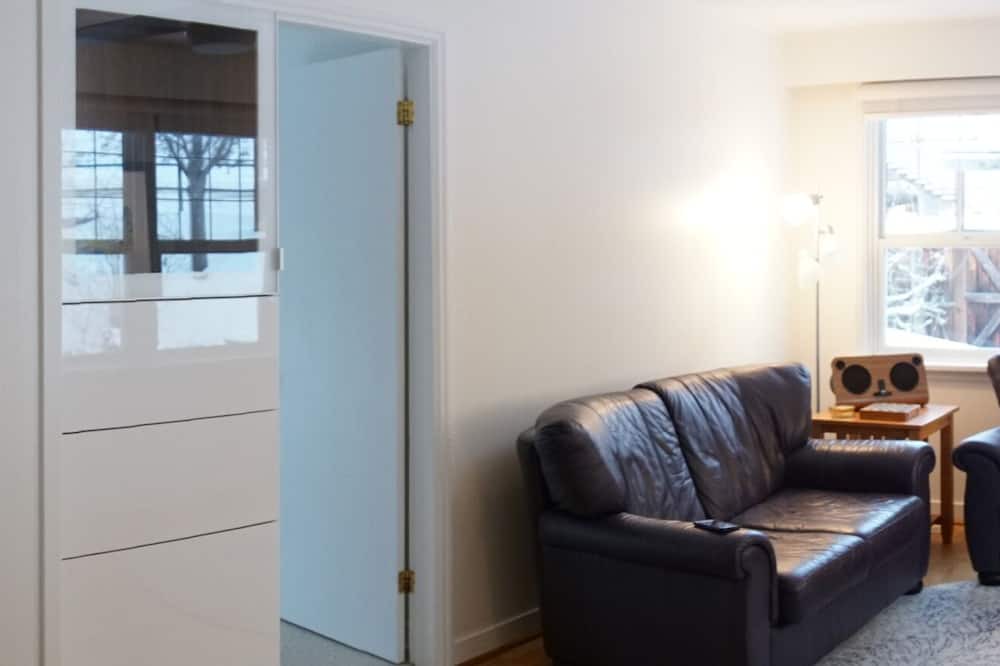 Photo of Livingroom in Nelson