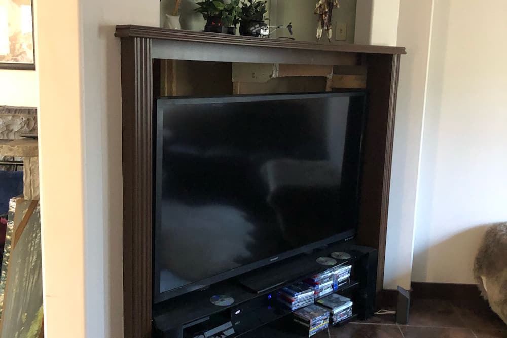 Photo of Livingroom in Central Okanagan