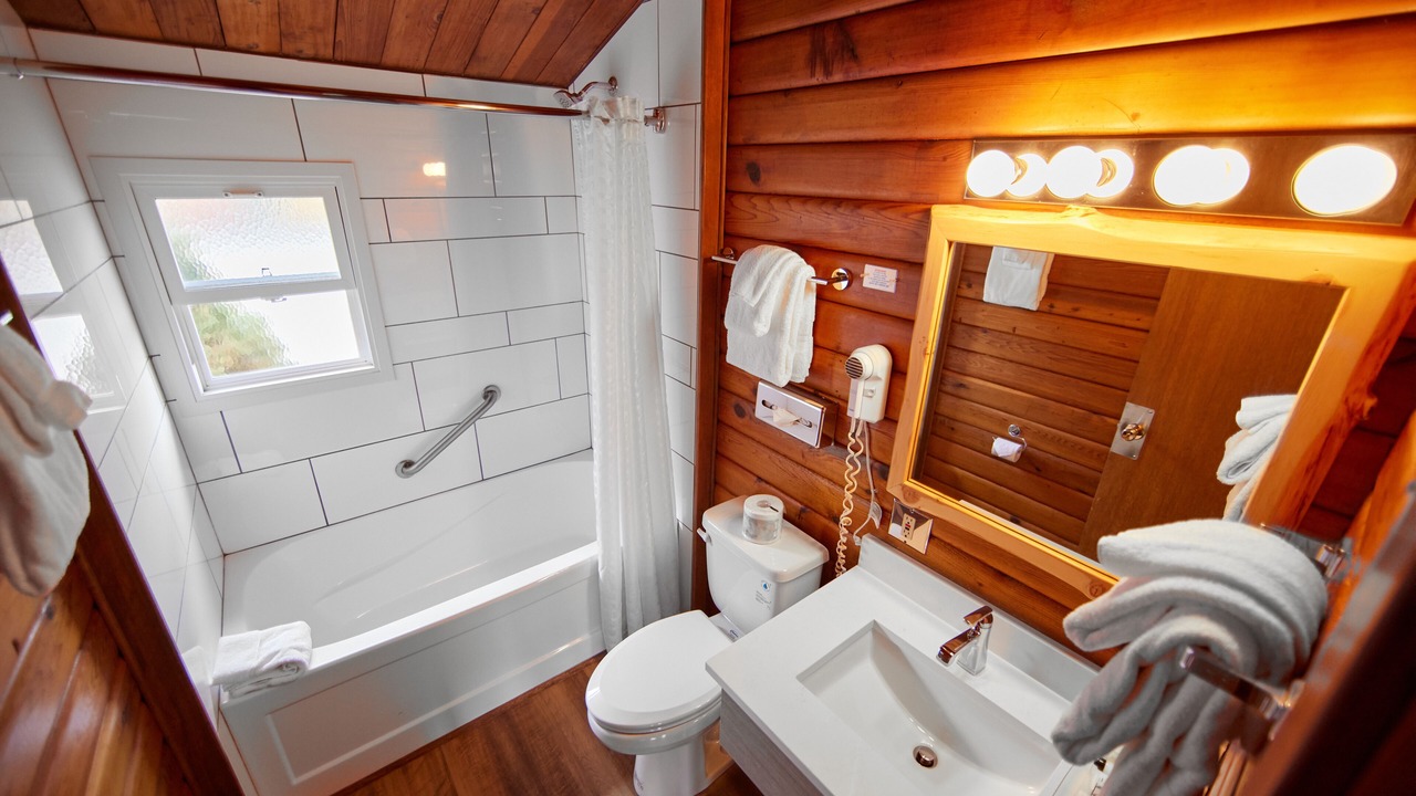 Photo of Bathroom in Jasper