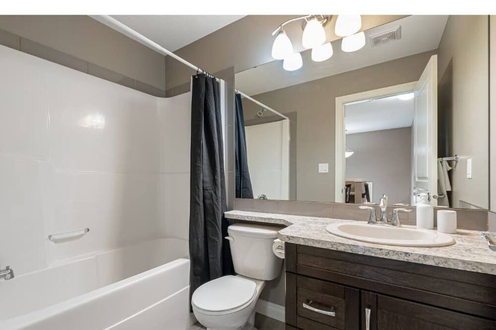 Photo of Bathroom in Sylvan Lake