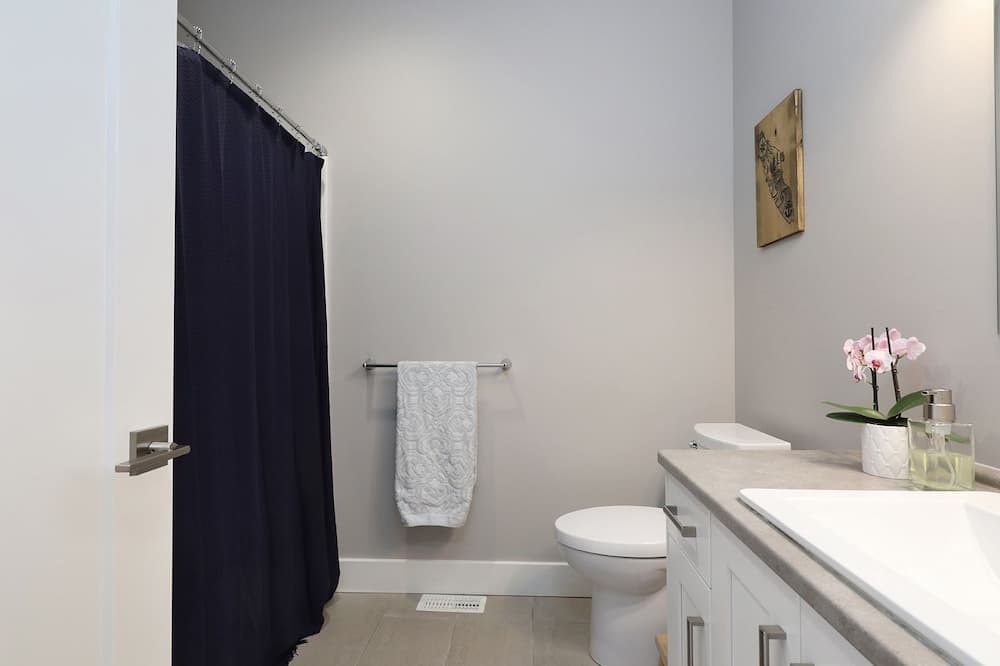 Photo of Bathroom in Courtenay