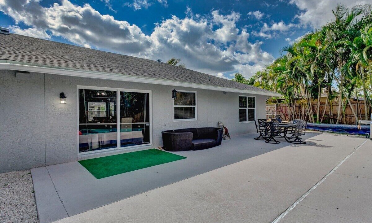 Photo of Outdoor in Royal Palm Beach