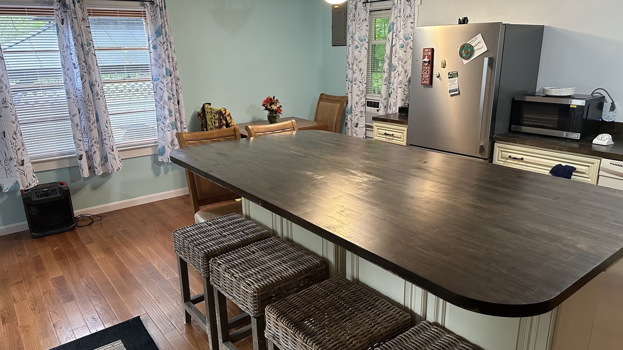 Photo of Livingroom in Huletts Landing
