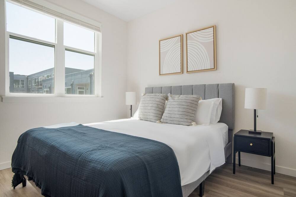 Photo of Bedroom in Five Points