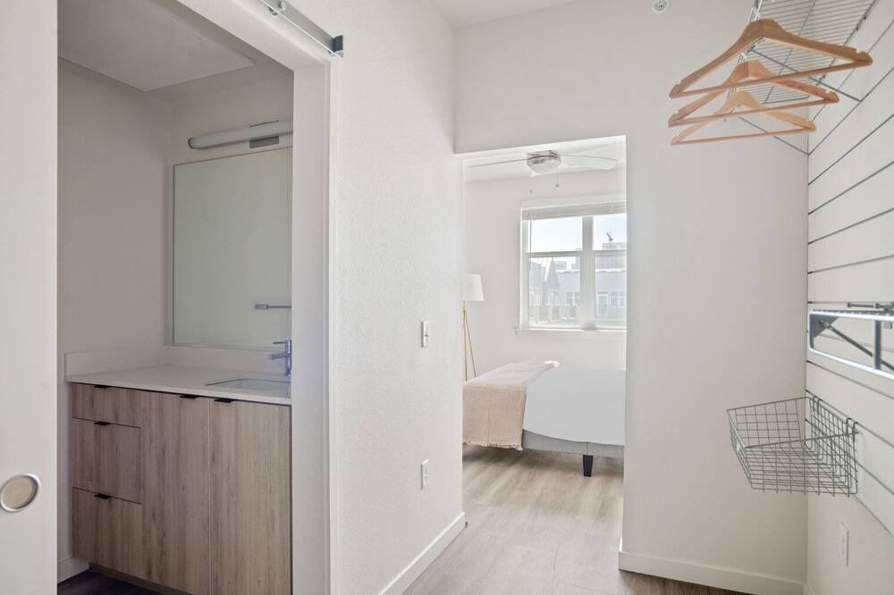 Photo of Bedroom in Five Points
