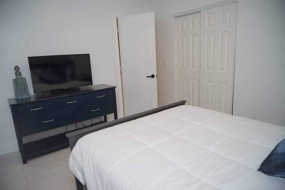 Photo of Bedroom in Deerfield Beach