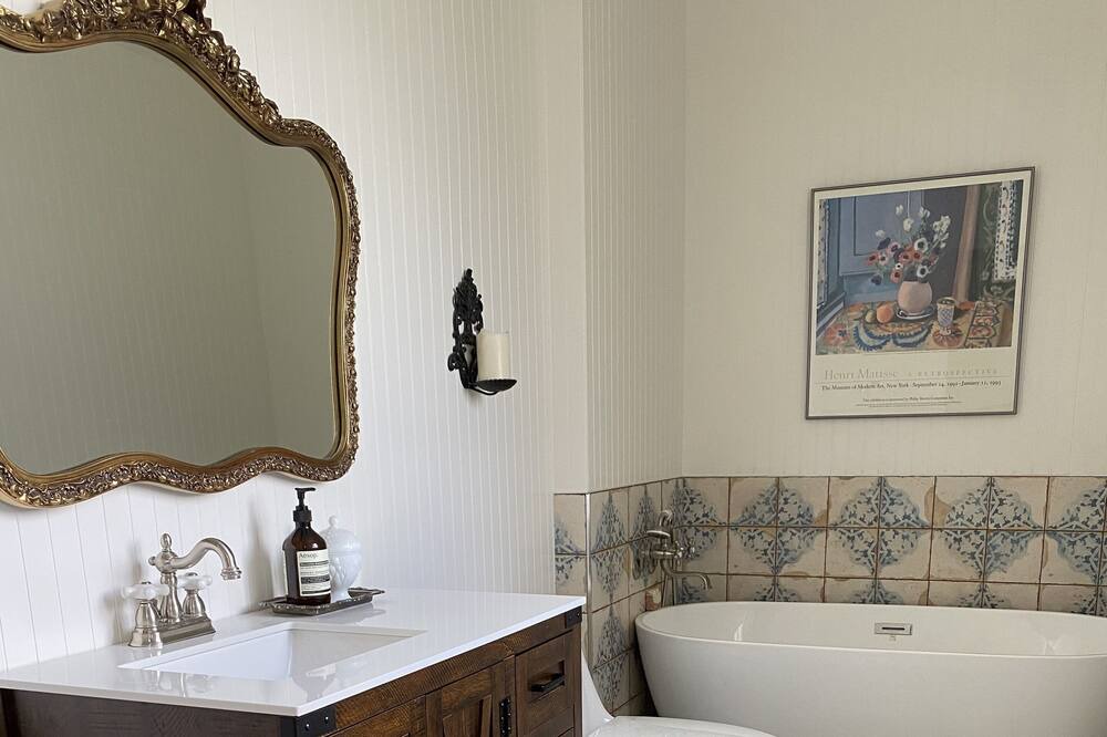 Photo of Bathroom in Port Moody