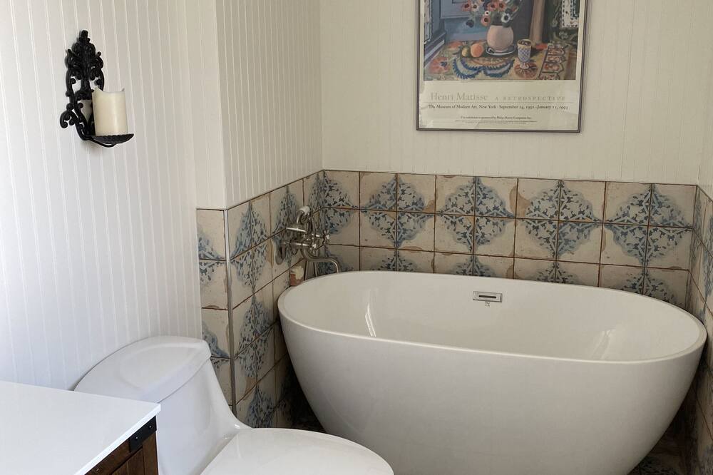 Photo of Bathroom in Port Moody