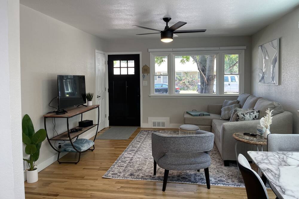 Photo of Livingroom in Fort Collins
