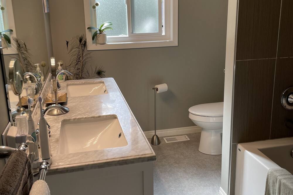 Photo of Bathroom in Duncan