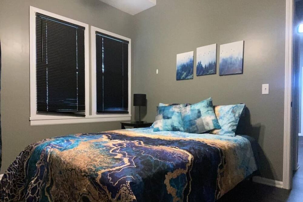Photo of Bedroom in Little Italy