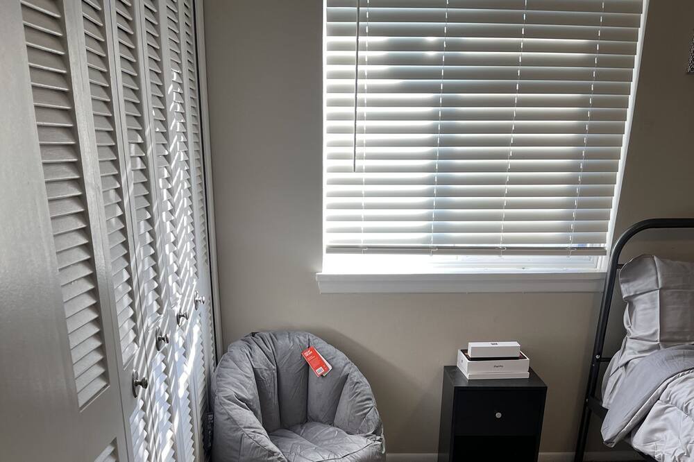 Photo of Bedroom in Mayfield Heights