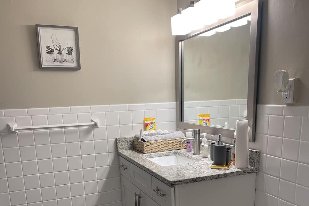 Photo of Bathroom in Mayfield Heights