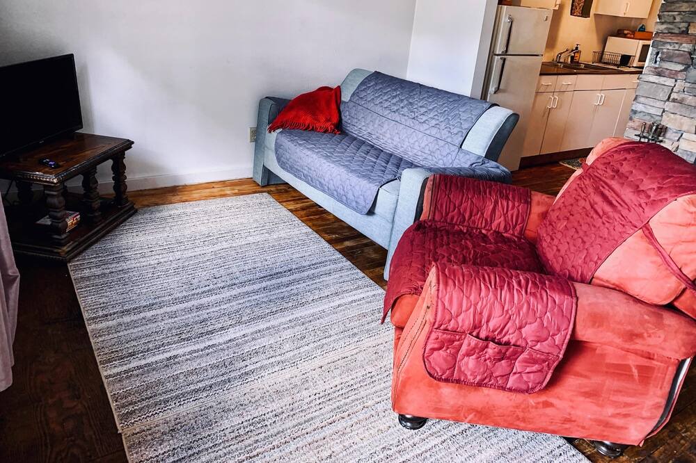 Photo of Livingroom in Lake City