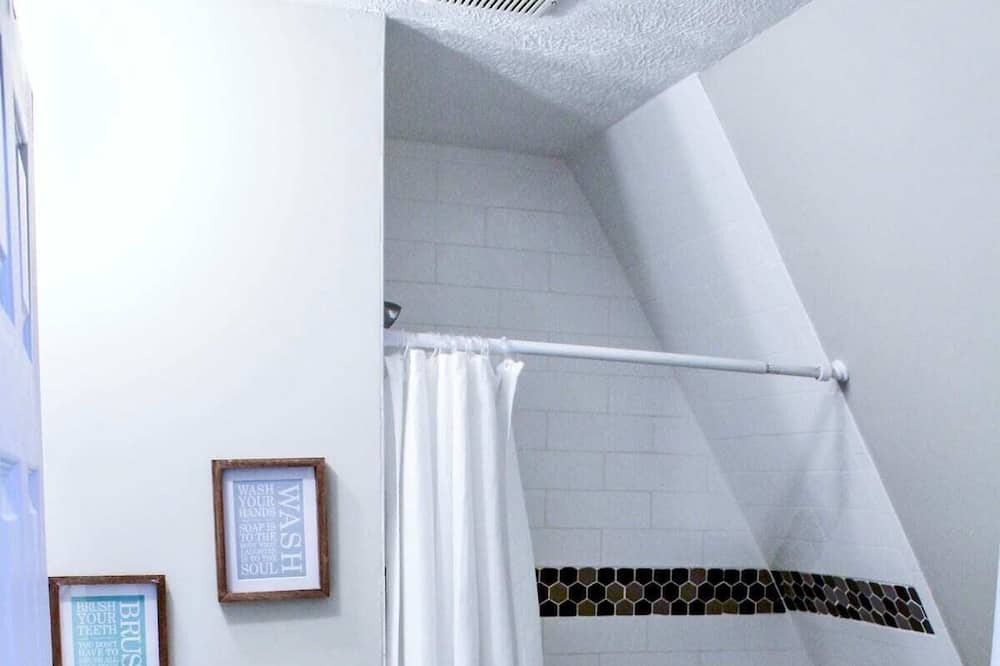 Photo of Bathroom in Fairview Park