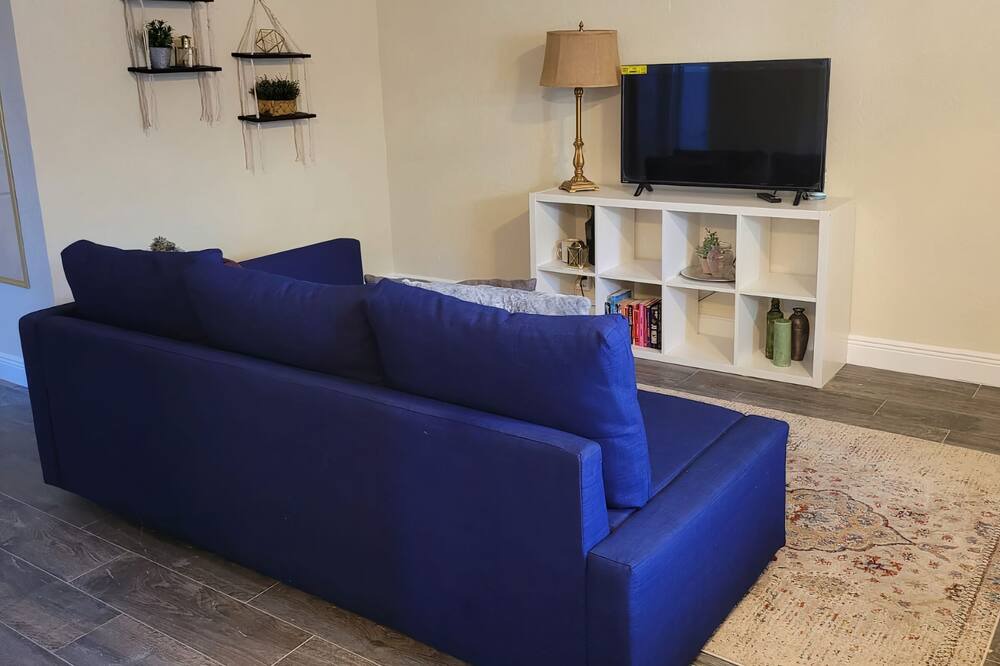 Photo of Livingroom in Garden Isles