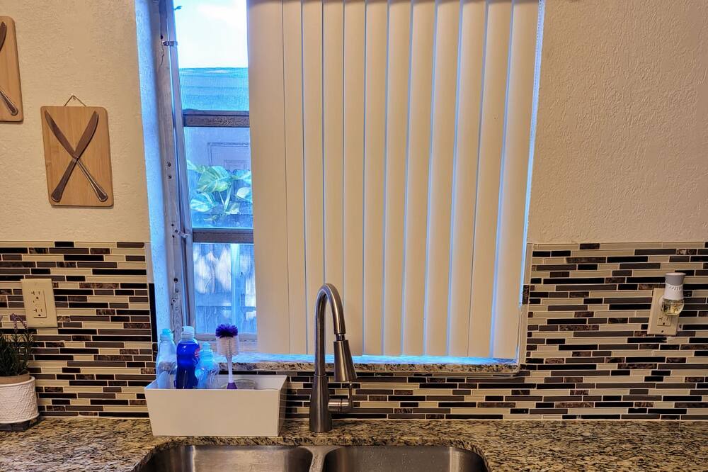 Photo of Kitchen in Garden Isles