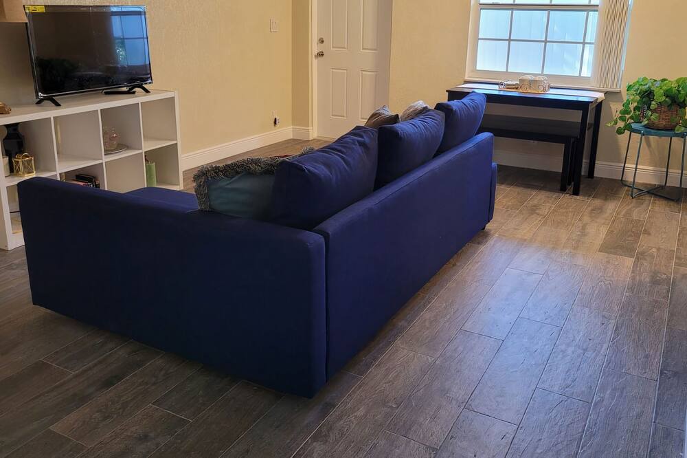 Photo of Livingroom in Garden Isles