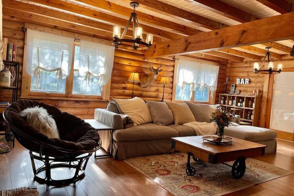 Photo of Livingroom in Jupiter Farms
