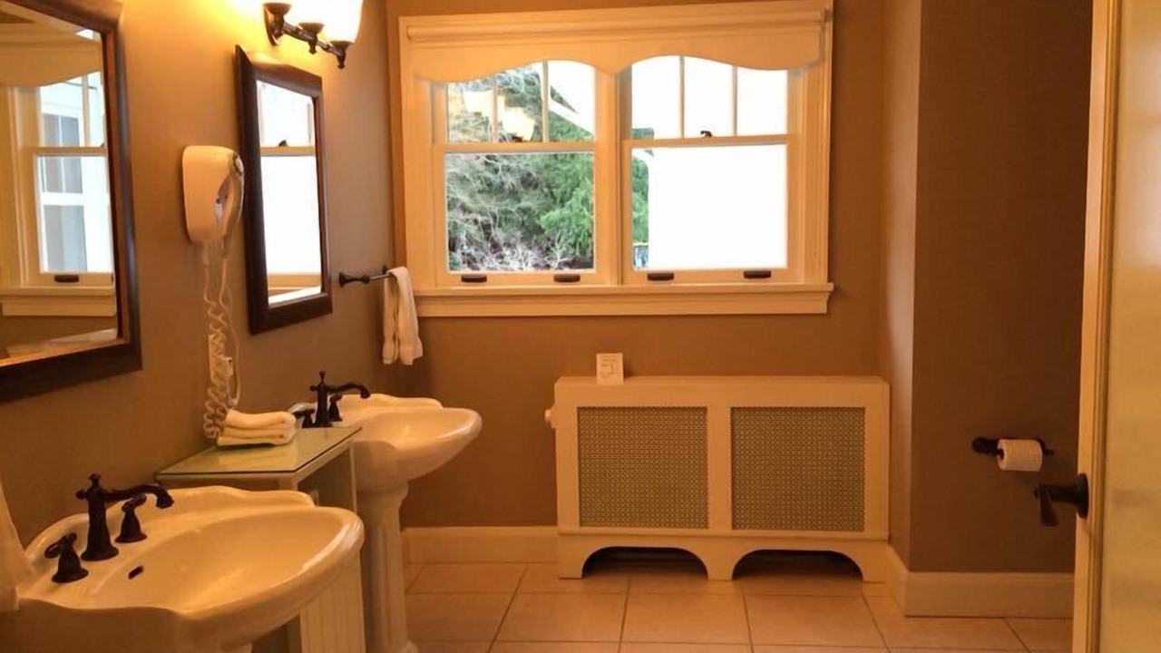 Photo of Bathroom in Regional District of Nanaimo