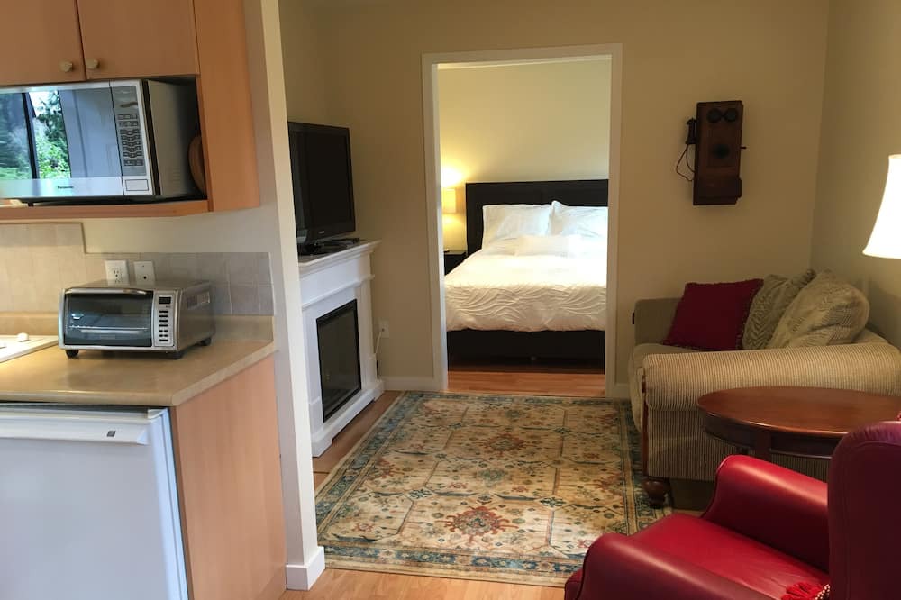 Photo of Bedroom in Mill Bay