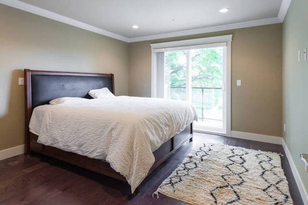 Photo of Bedroom in Grandview-Woodland