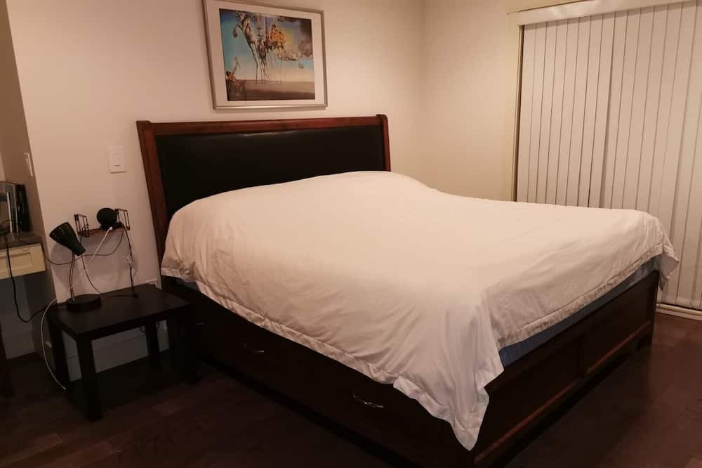 Photo of Bedroom in Grandview-Woodland