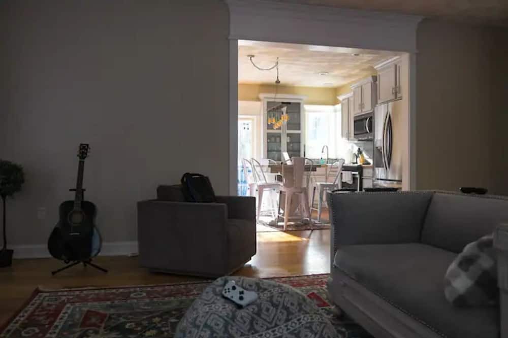 Photo of Livingroom in Meredith