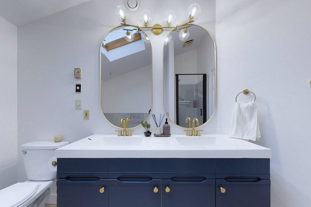 Photo of Bathroom in West Sechelt