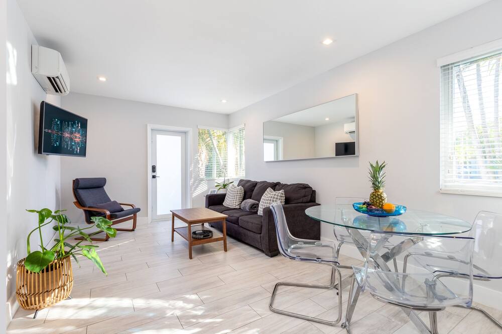 Photo of Livingroom in Colee Hammock