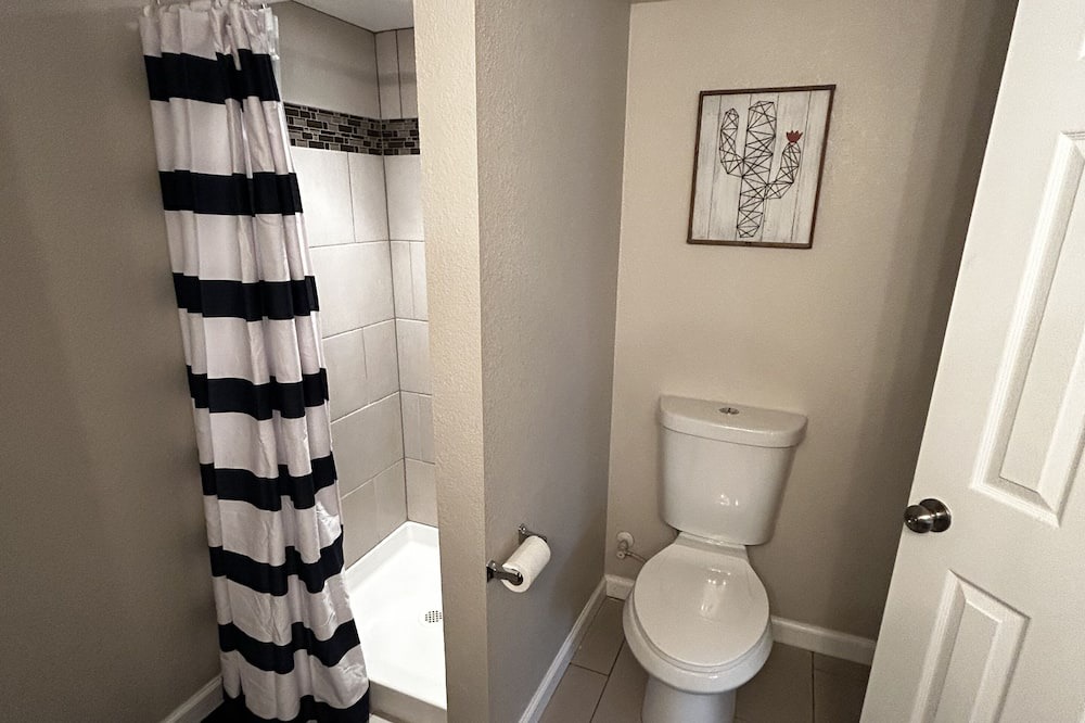 Photo of Bathroom in Ken Caryl