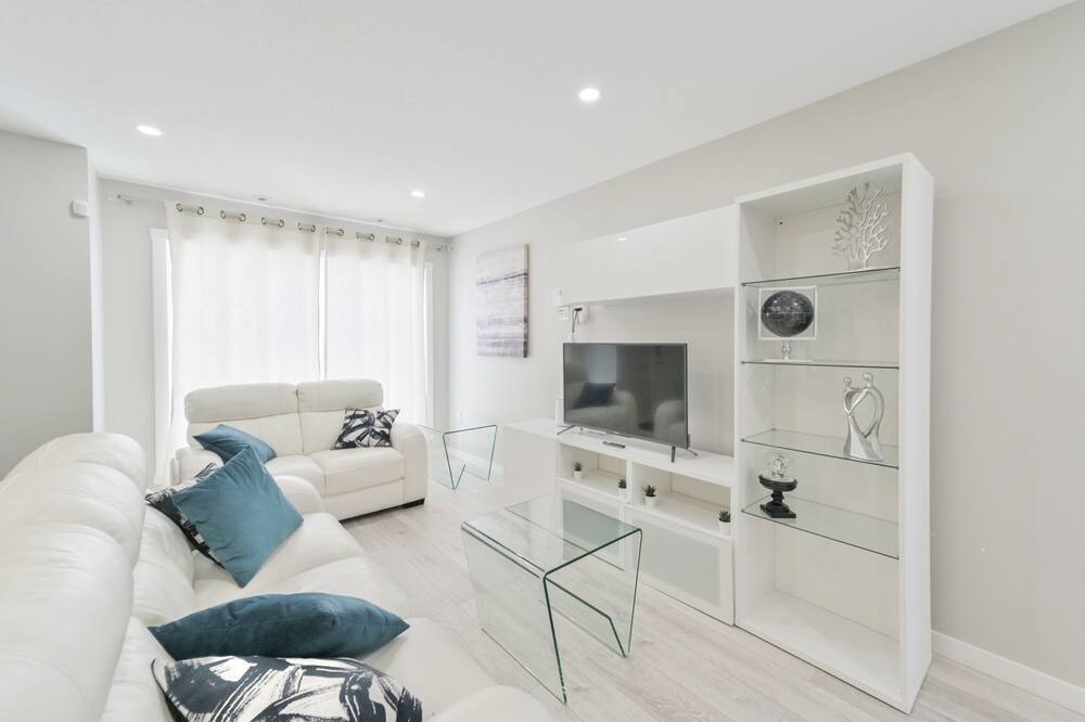 Photo of Livingroom in Calgary