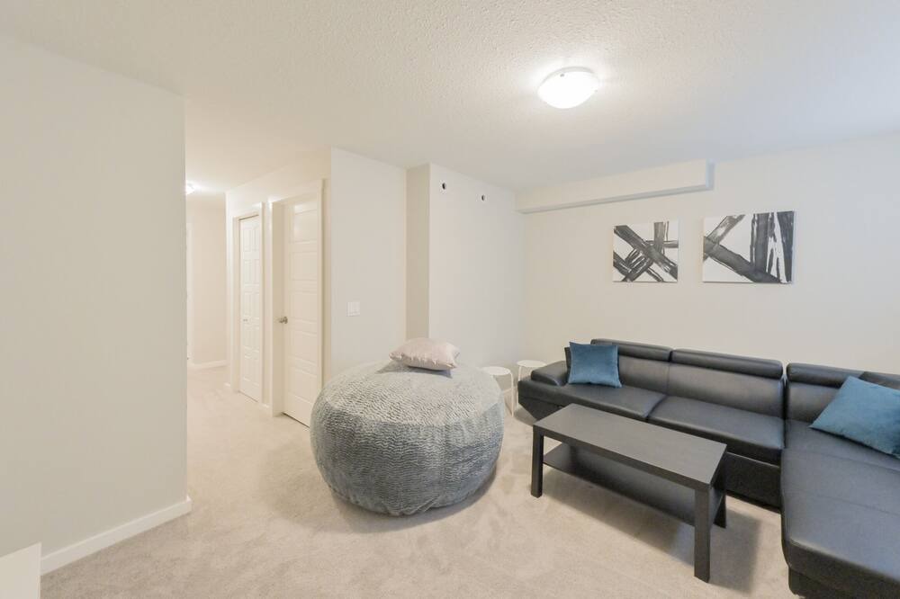Photo of Livingroom in Calgary