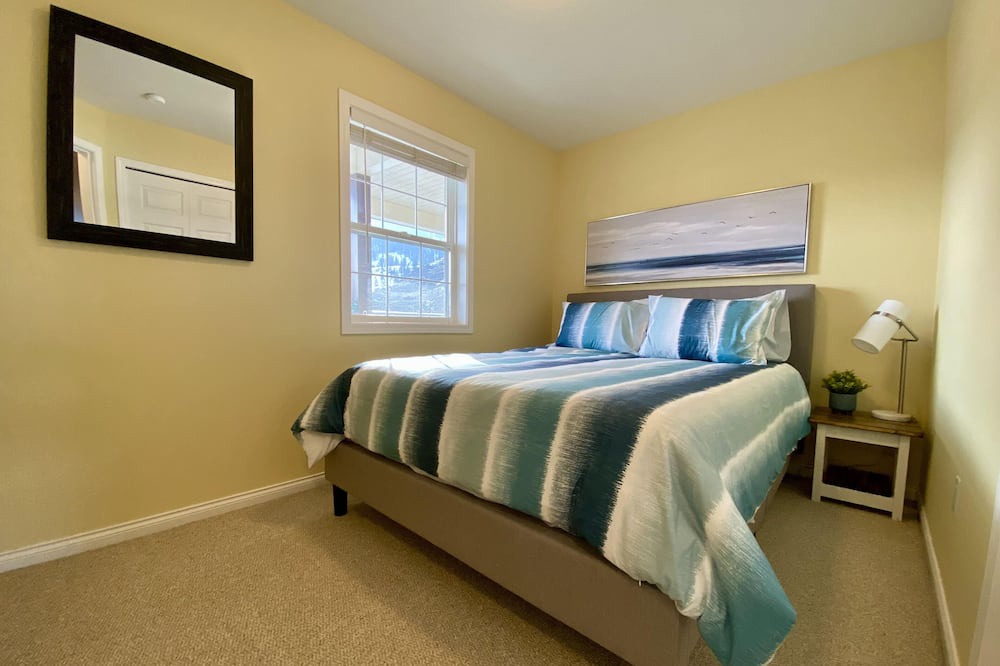 Photo of Bedroom in Okanagan-Similkameen
