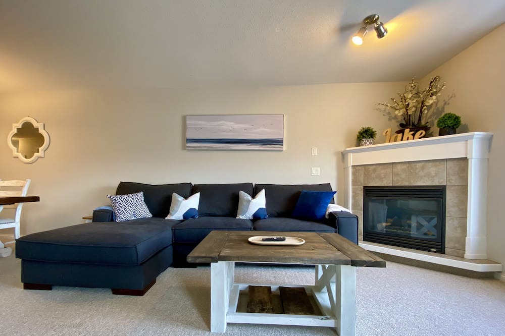 Photo of Livingroom in Okanagan-Similkameen