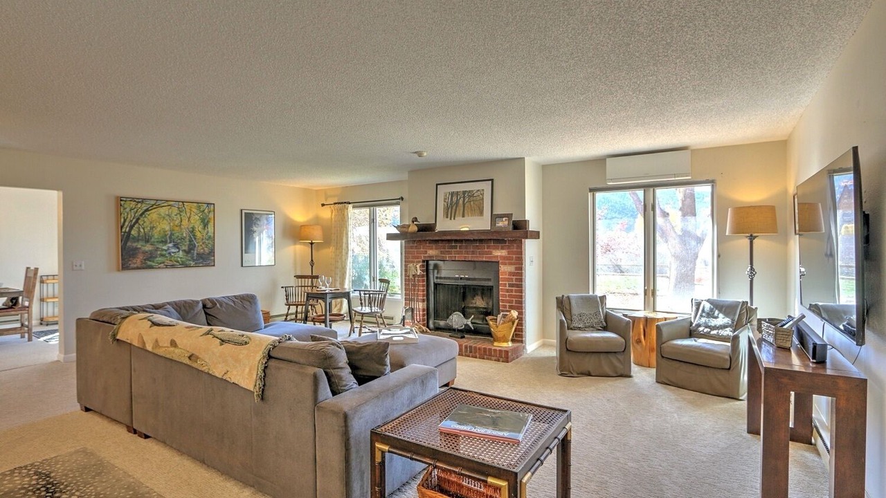 Photo of Livingroom in Carbondale