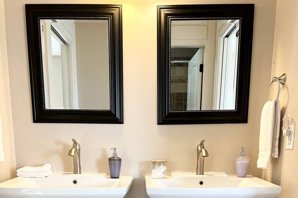 Photo of Bathroom in Ladysmith