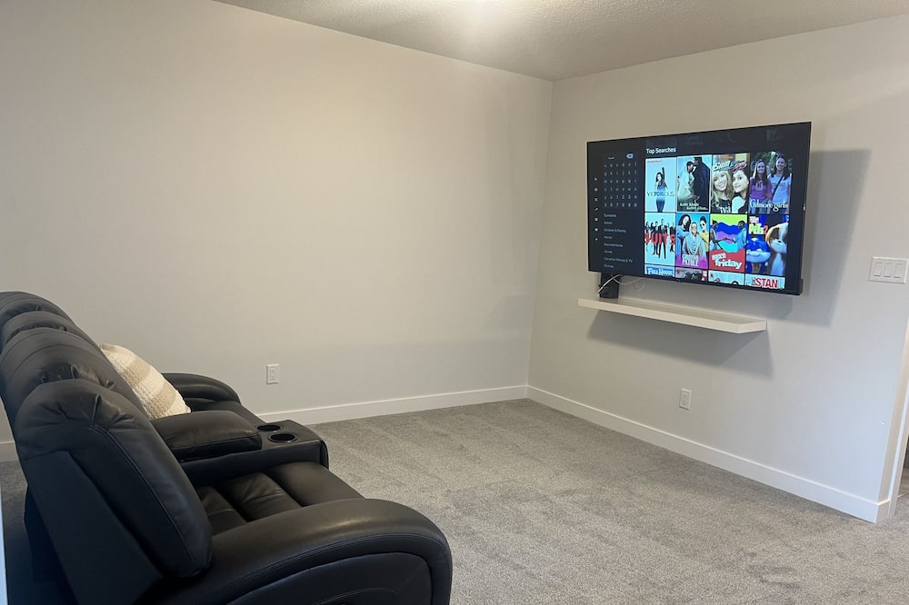 Photo of Livingroom in Southwest Edmonton