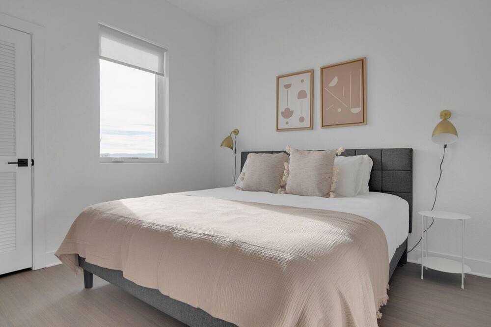 Photo of Bedroom in West Colfax