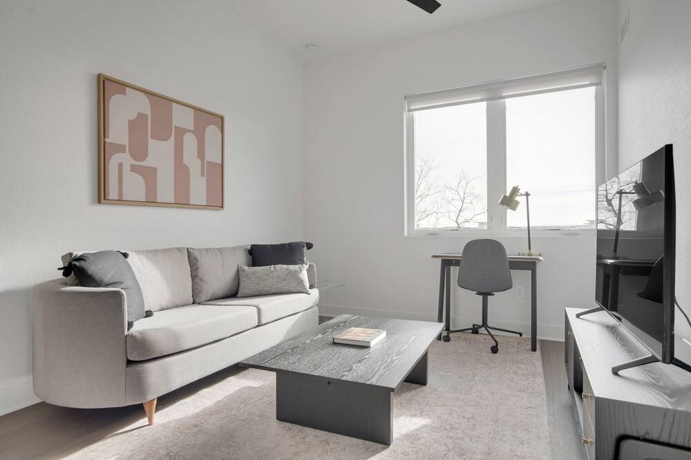 Photo of Livingroom in West Colfax