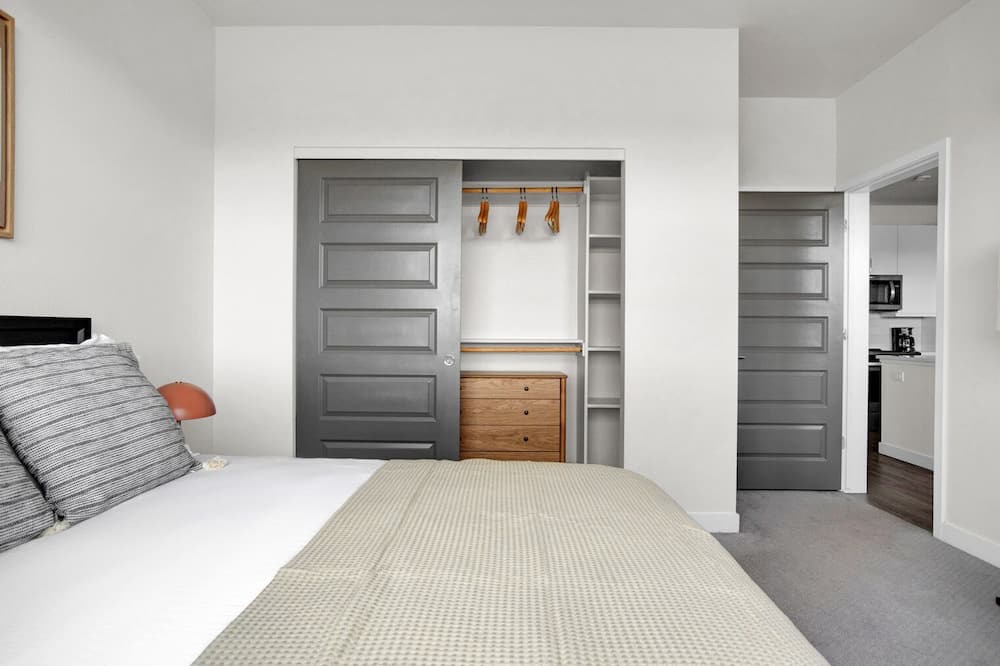 Photo of Bedroom in Ballpark