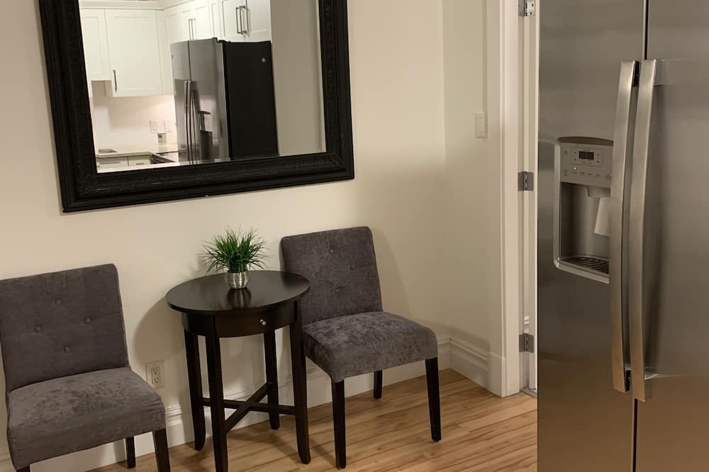 Photo of Livingroom in District of North Vancouver