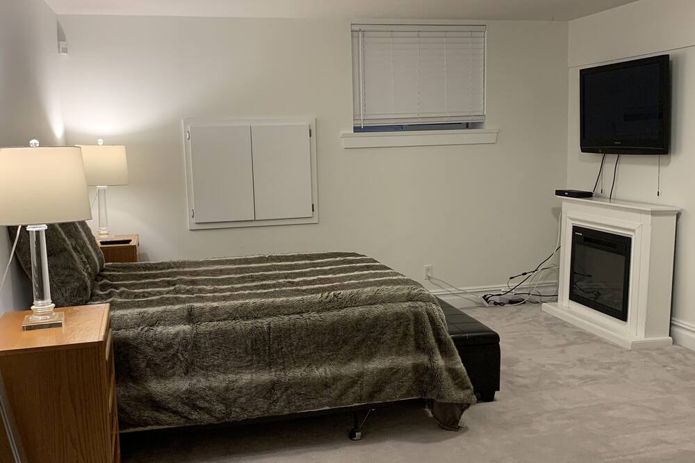 Photo of Bedroom in District of North Vancouver