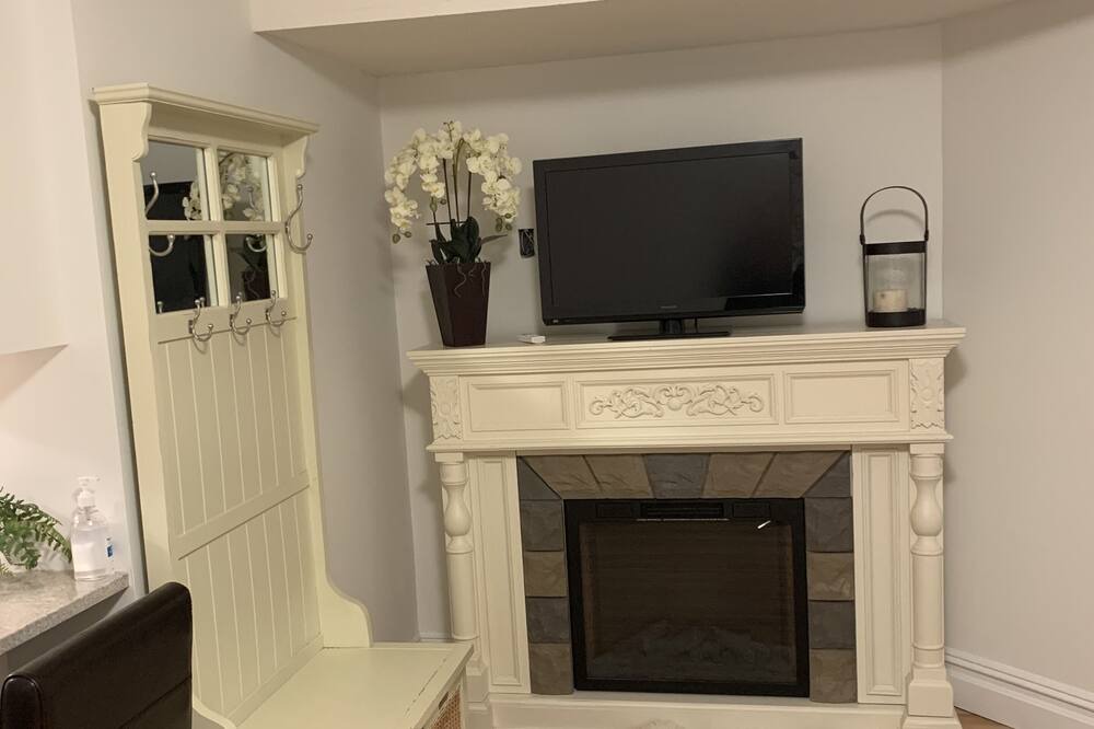 Photo of Livingroom in District of North Vancouver