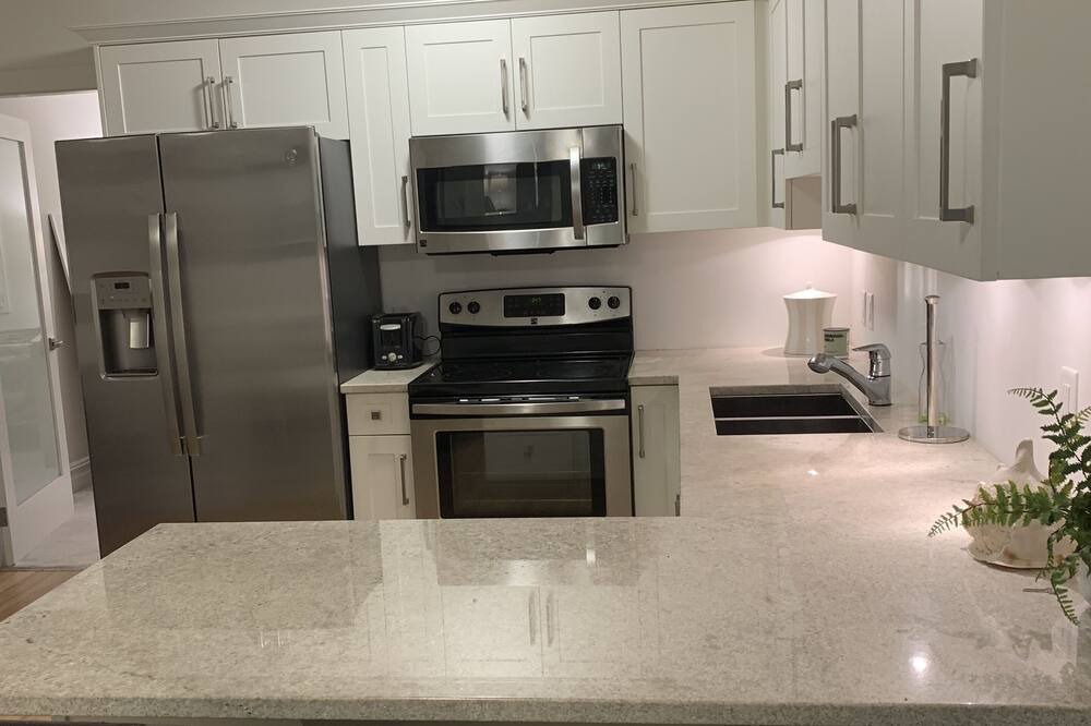 Photo of Kitchen in District of North Vancouver
