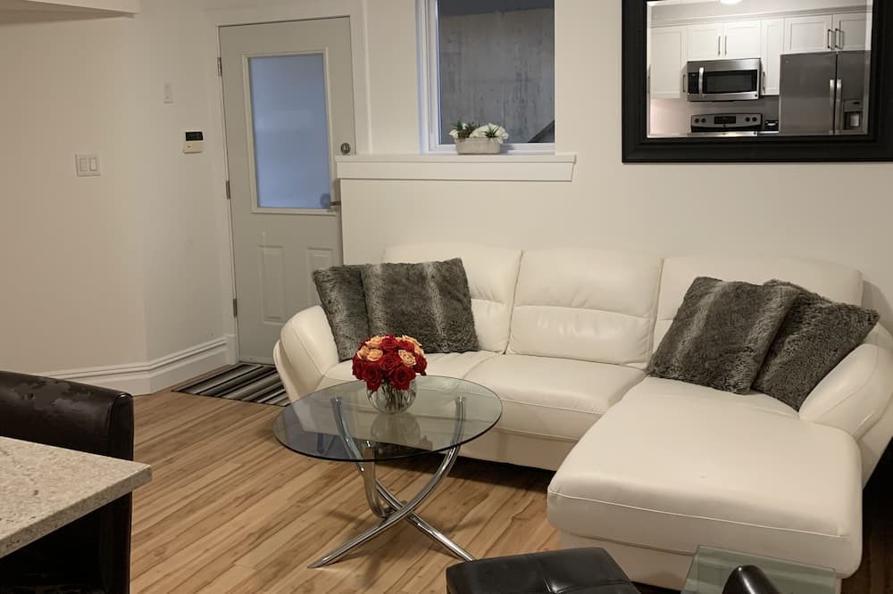 Photo of Livingroom in District of North Vancouver