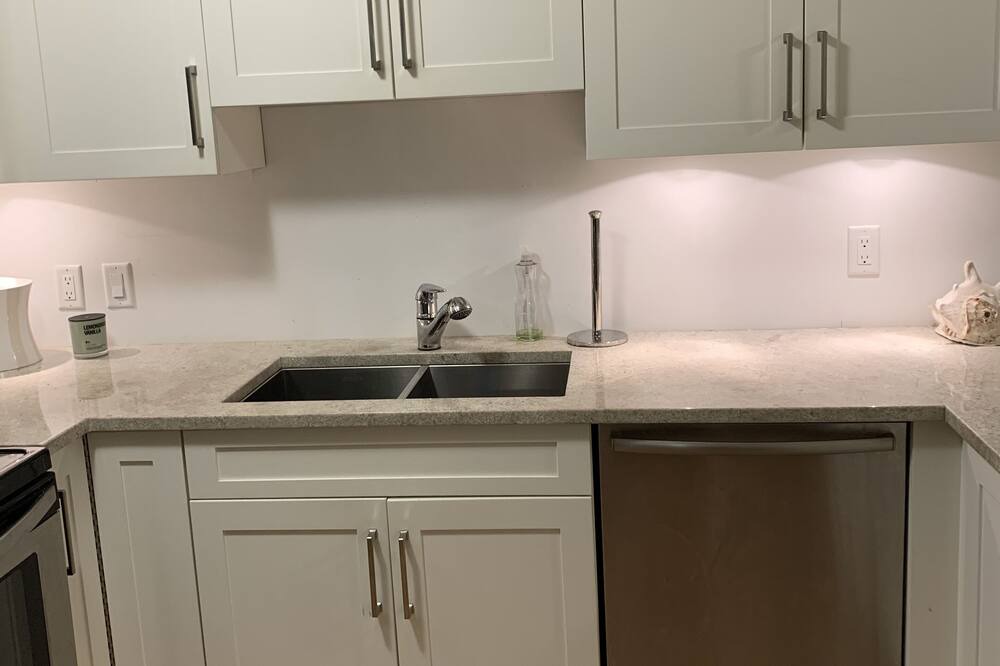 Photo of Kitchen in District of North Vancouver