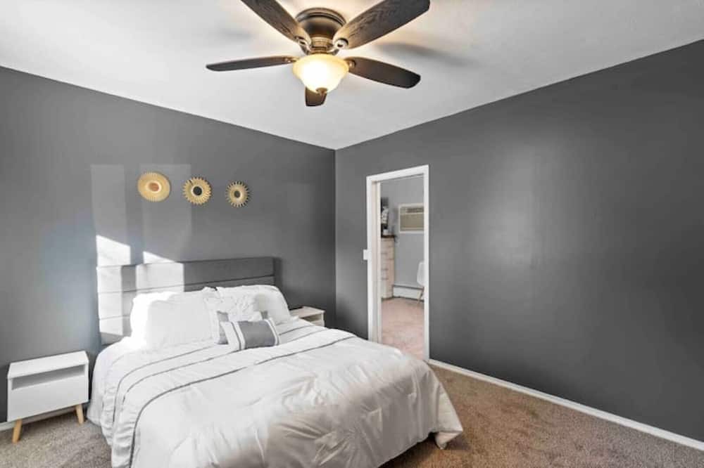 Photo of Bedroom in Avon Lake